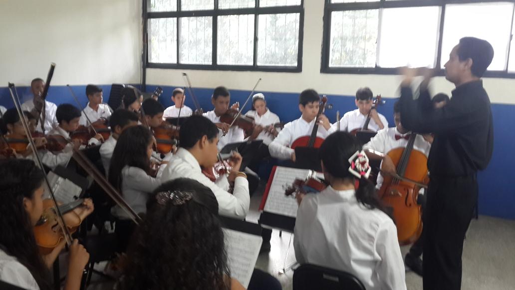 SistemBoqueron's tweet photo. #ElSistemaCumple41 Concierto Aniversario 12/02/2016 @SistemBoqueron @SistMon  @elsistema https://t.co/Ltiq1tKxUf