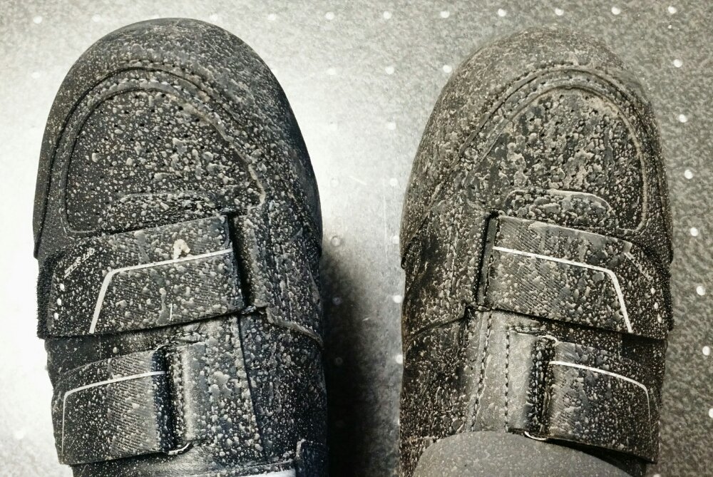 redrummee's tweet image. How fab is this #winterbiketoworkday wx? Shoes were clean 4.5 miles ago. With fenders. #winterfail @WinterBike2Work