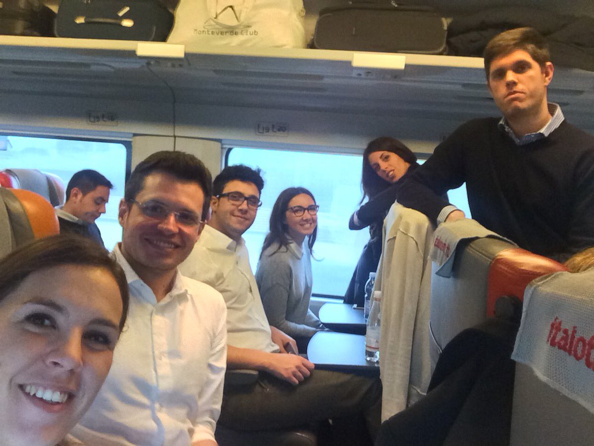 Rebecca_Cinelli's tweet photo. Smart class. Smart people.  #Luissintrasferta#Milano #LUISSBSTM https://t.co/IILcpKeseI