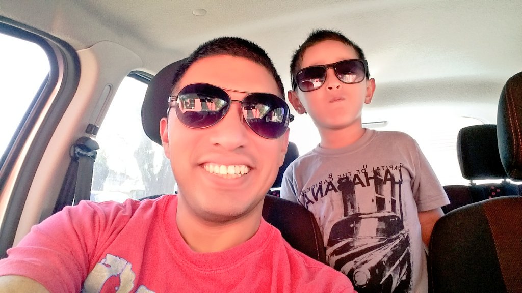 carlossuyo82's tweet image. #FunTimeFebrero2016 @karensuyo #TeAmoPor porque sos mi sobrina hermosa!!! Disfruta y vivilo porque es reaaal!!!!