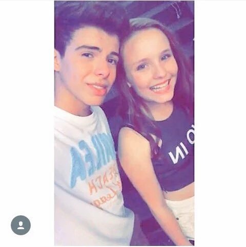 Não consigo ficar longe de você nunca vou te esquecer mesmo que #ThoLari não exista mais