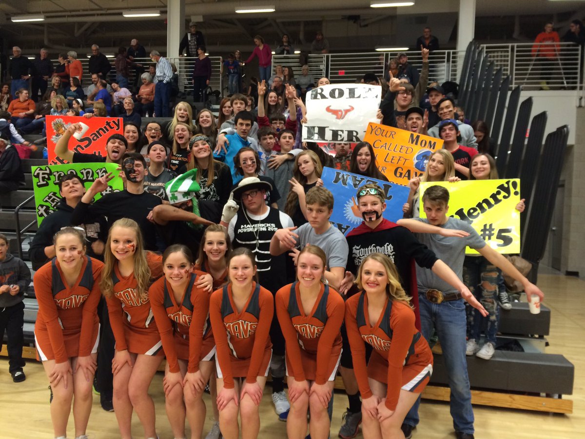 KCMavsAD's tweet photo. KCHS Student Section #RollHerd #DabOnEm @CatchItKansas https://t.co/vKqzQVCiEI