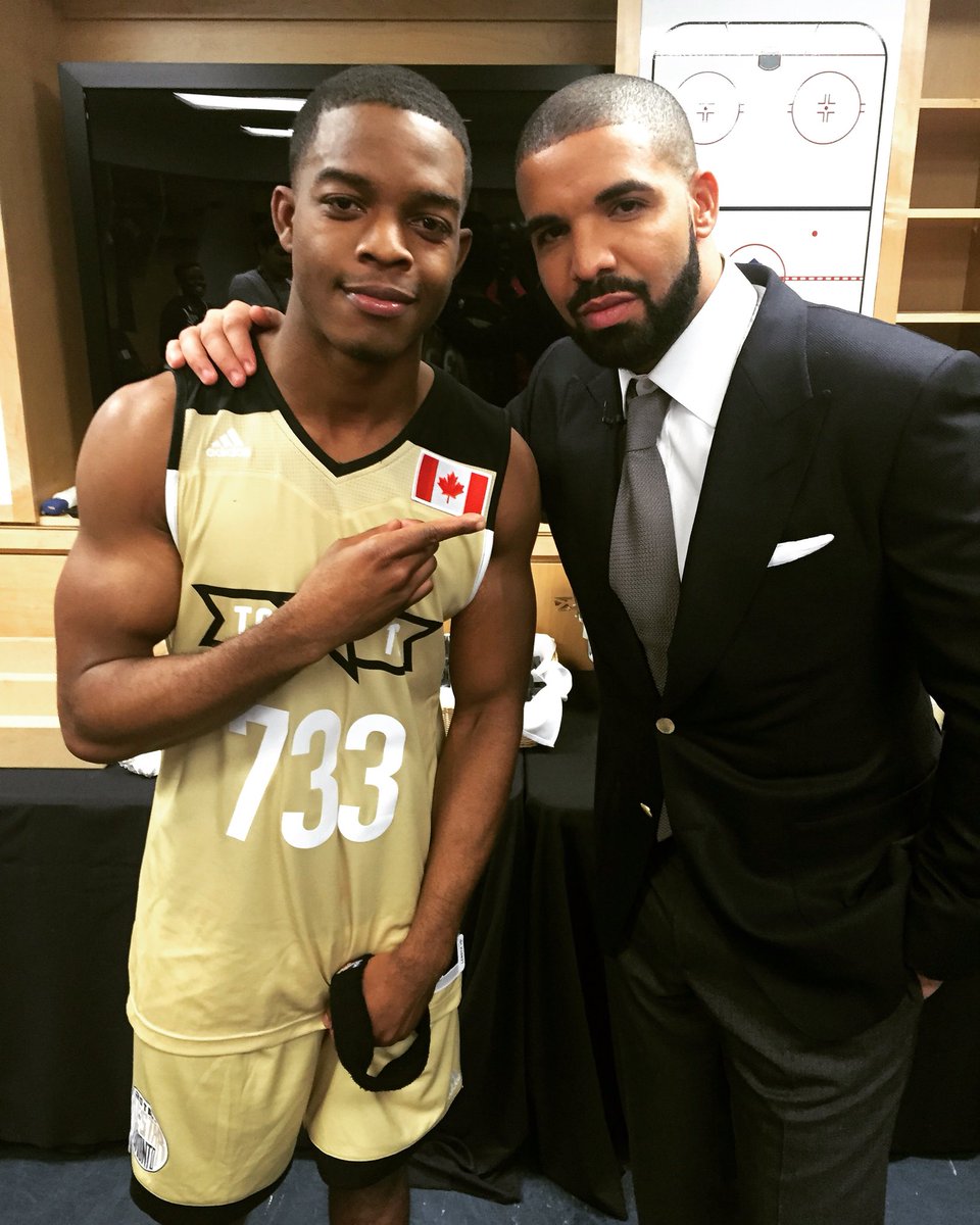 RaceMovie's tweet image. @Drake &amp;amp; @realstephj RACE to victory at the #NBAAllStarTO celeb game! 🏀🏆 #coachdrake #JesseOwens #RACEmovie