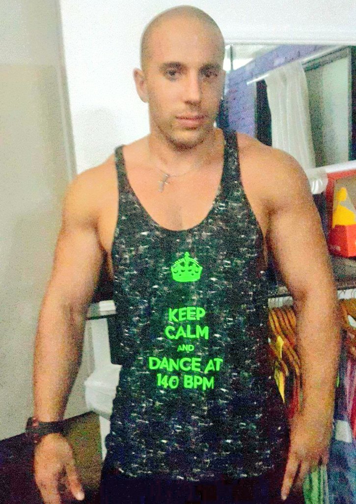 CBenitezEtchart's tweet photo. Cena con el BiG 💪..mi profeee ! El Fan numero 1 de la Linea #MaNNimal e inspirador💪Un Genio 👏!😁😊 Con @leandroaron https://t.co/oxlvT4vrt8