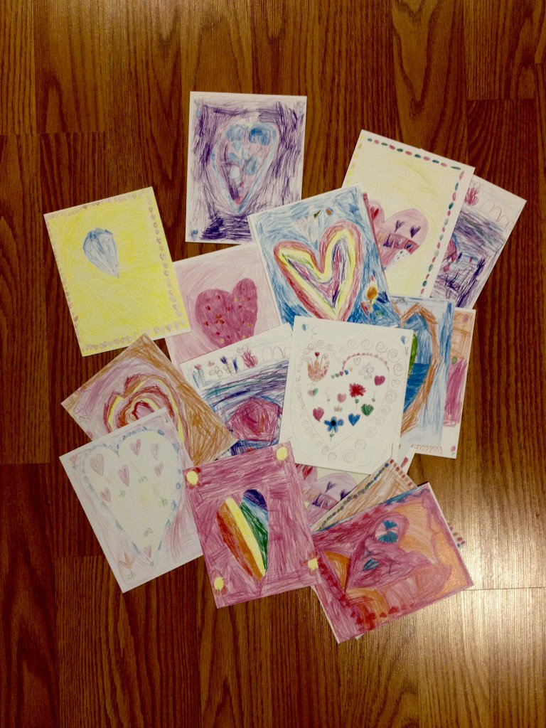 Jenna_Mac_'s tweet photo. Feeling the love from all the Valentine's Day cards! #madewithlove https://t.co/MfgXH7DE2G