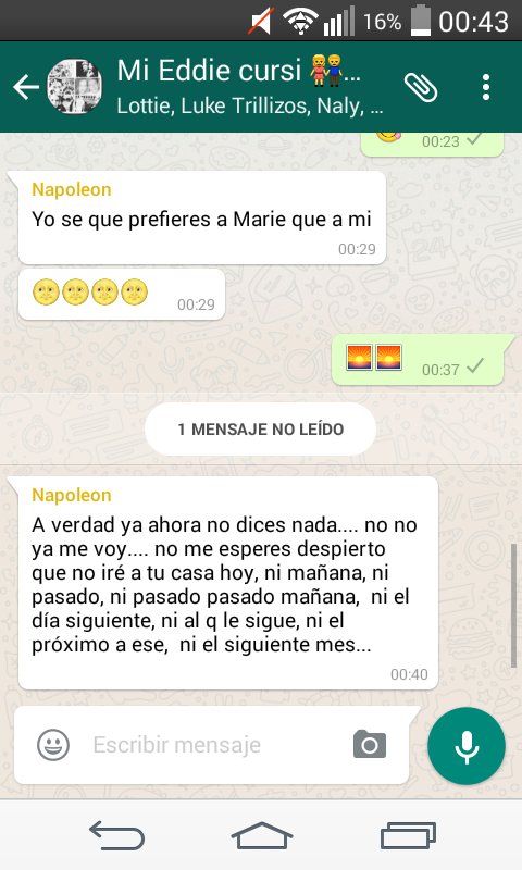 HarryTrillizos's tweet photo. Se enojo😂 https://t.co/zvZNYfn3fX