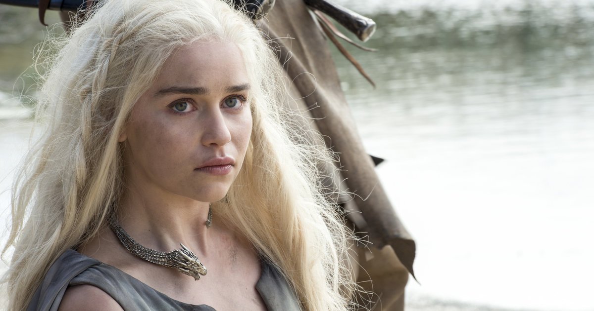 EmMo87's tweet image. Look away!“@HuffingtonPost: 20 new #GameOfThrones photos reveal major spoilers for Season 6 huff.to/1o7GVfr https://t.co/LRWln0eq82”