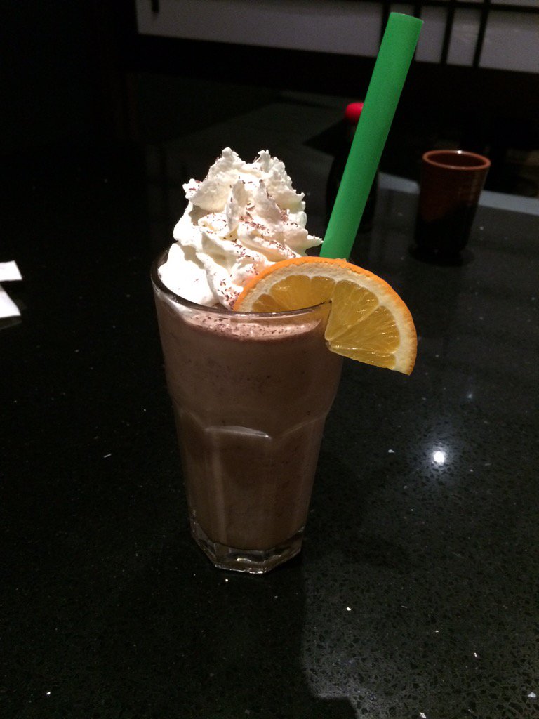 chefryanstone's tweet photo. Having a drink to get ready for Zoolander 2 #orangemochafrappucino https://t.co/hlRch81fXw
