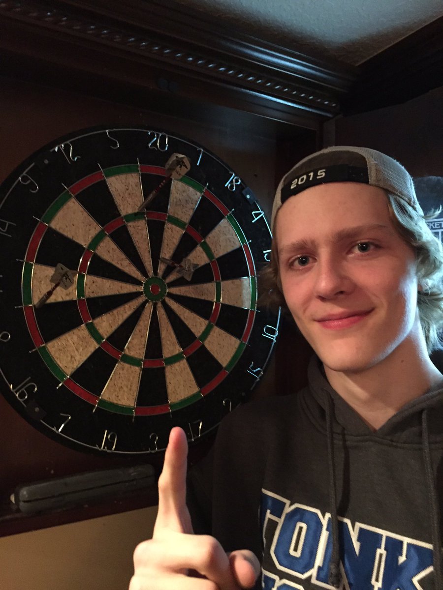 dardosleague's tweet photo. @Dersbot with the first W of the night. Finished with a 20, triple 5, and 8. First ever dardos game #barneyprodigy? https://t.co/t22WiZx8B8