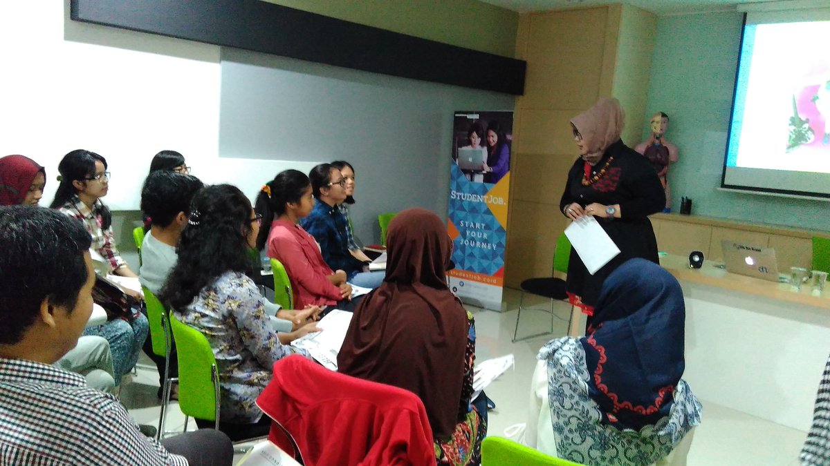 IDstudentjob's tweet photo. Skrg saatnya tiap peserta sedang memberitahu apa "brand" yg ingin dia bangun https://t.co/e9vmeI4BTM