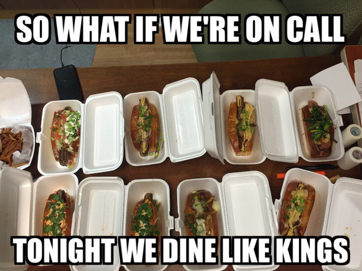 NjmsR's tweet image. #SurgTweeting #trytoeatbeforethenexttraumapage #residentproblems #getbacktowork