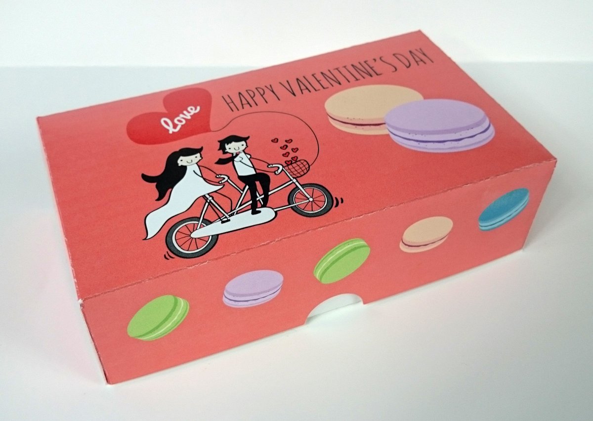 MacaronsGTA's tweet photo. Perfect gift for #ValentinesDay , #macarons at https://t.co/FgZUBoF30P , Best things in life are sweet. https://t.co/OftmqIZdSd