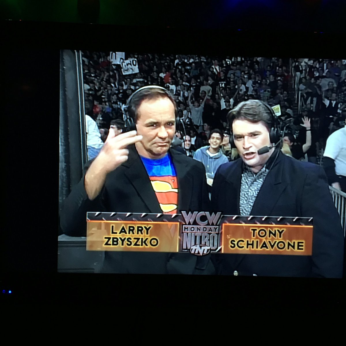 BobWarlord's tweet photo. #nitroepisode59
#SuperLarry
#WTF
@cactus901 @m_e_dayvus79 https://t.co/HYZEvrIVtw