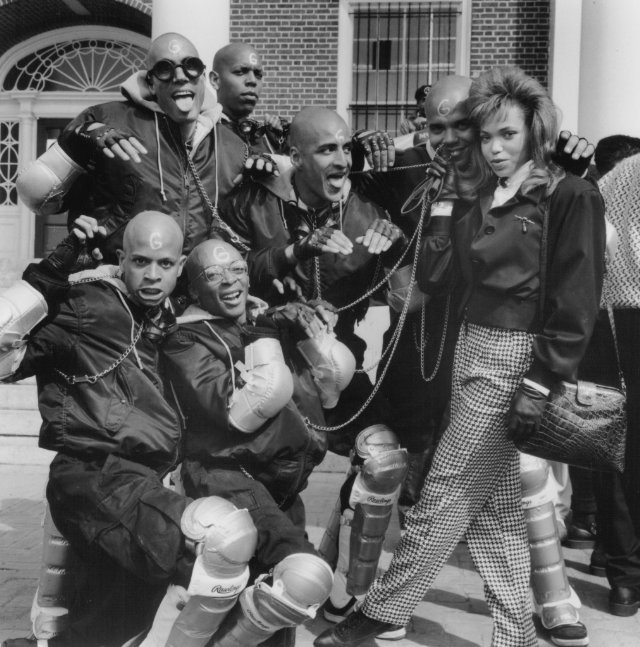 MannieSheWrote's tweet photo. On this day in 1988 @SpikeLee released (his second joint) #SchoolDaze! #DoinTheButt #DeanBigBrotherAlmighty https://t.co/WNsEQVnWtJ