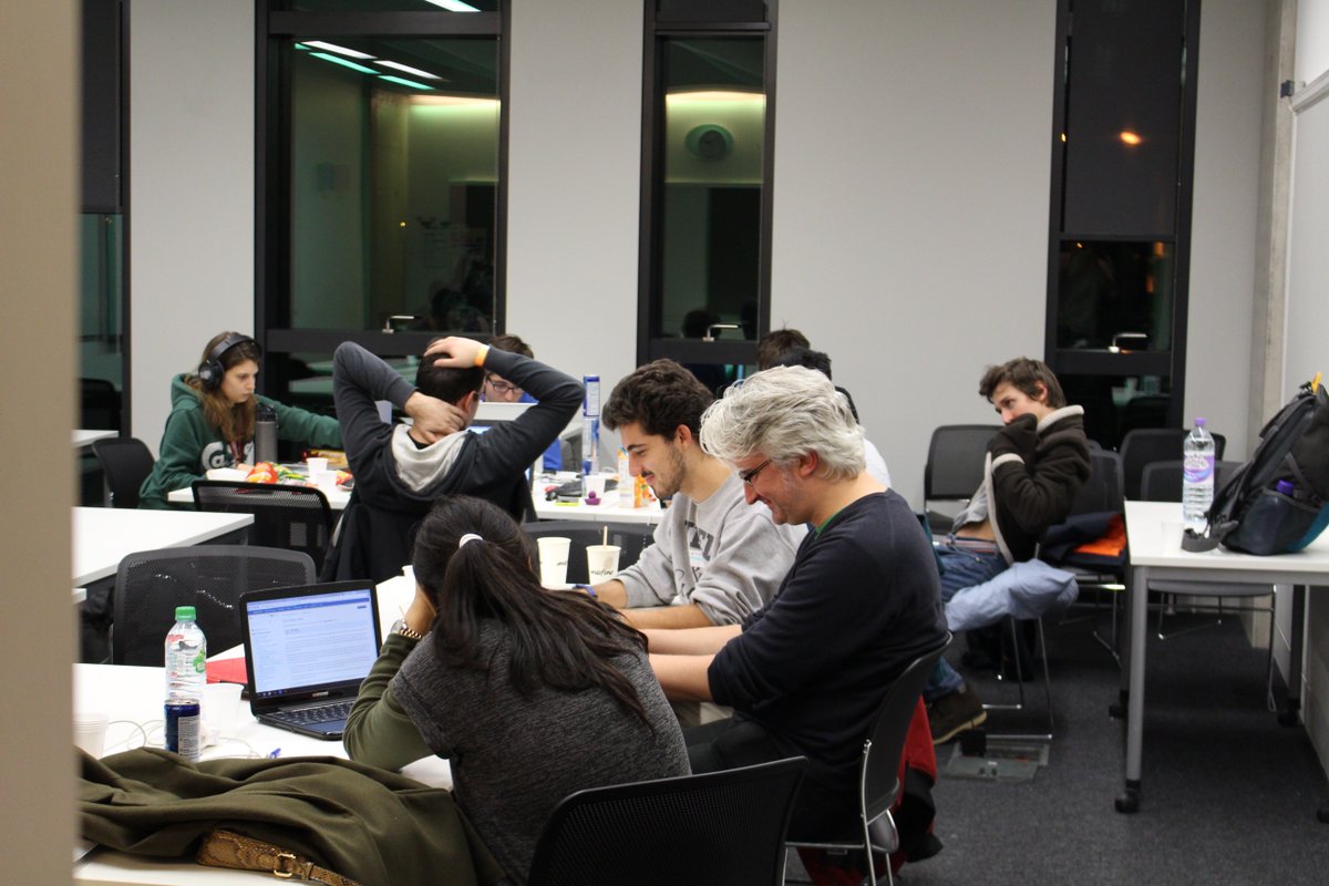 hackatbrookes's tweet photo. Hacking through the night #HackAtBrookes https://t.co/HVX7eD1lnQ