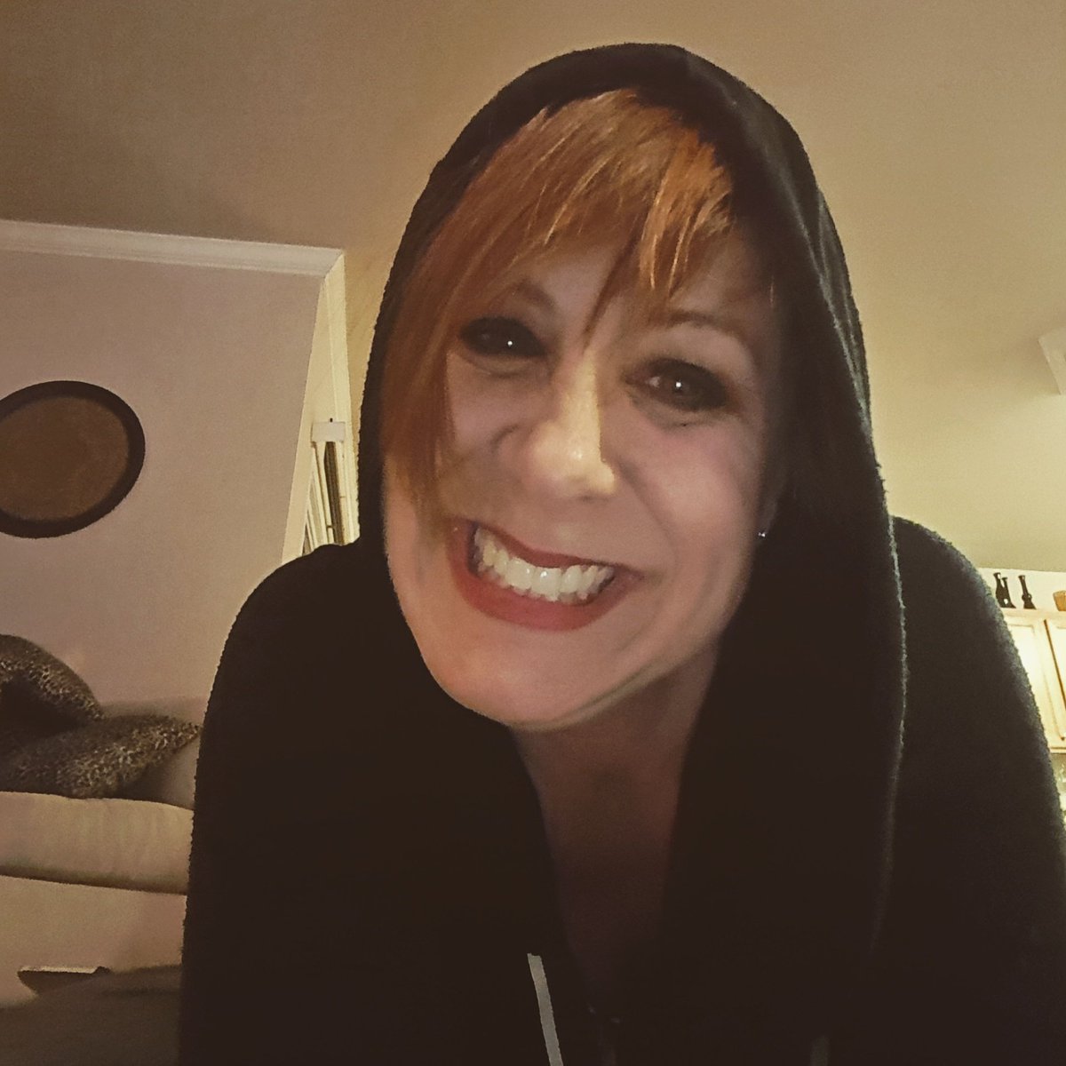 shashab33's tweet photo. Cocktails, selfies, and Barry Manilow. .@barrymanilow https://t.co/AOOyD9QpFK