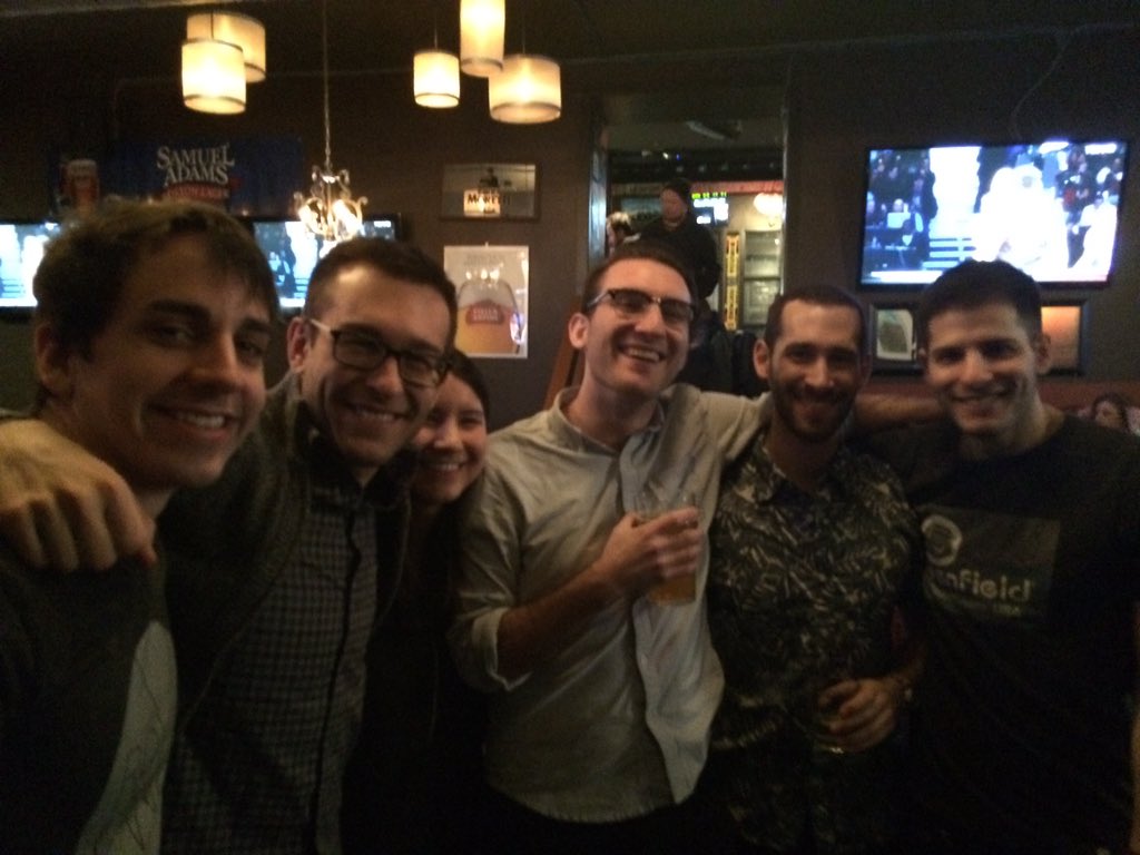 ThePressors's tweet photo. Made some new non-Ned friends at the Kings heads tonight! #keepsmewell #pointsplease #wewin @mbmedwellness https://t.co/CWtznigePg
