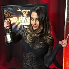 modeisa02's tweet photo. @NikkiAndBrianna @BellaTwins https://t.co/A3BfVddhmJ