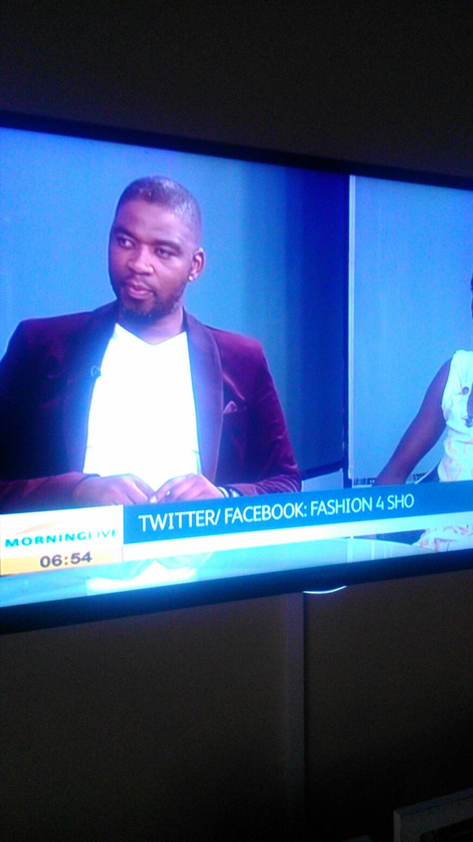 Mokgadi_SB's tweet photo. #sabc 2
#morninglive
#fashion 4 sho
#MduduziDube
#Nicostyle https://t.co/zukgIcbq18