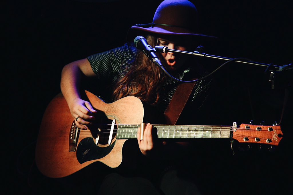 britt_murphy_'s tweet photo. @MinnieMarks late last night at The Hibo for @austbluesfest https://t.co/1zD1fvBe67