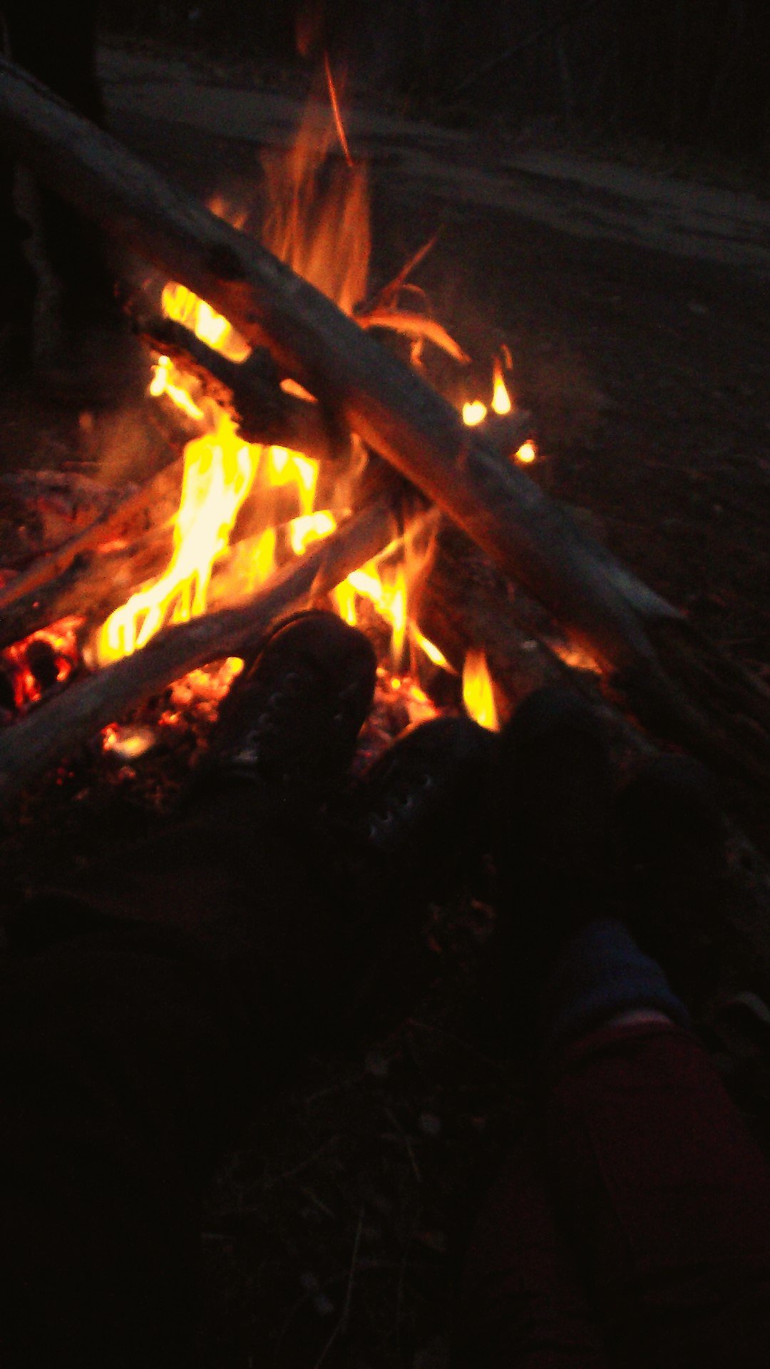 Irakli Thakalandze on Twitter: "#chasinglight #blue #sparks #outdoors # tumblr #fire #flame #night #aestheticlypleasing #aesthetic #hkcamping #石屋山  https://t.co/gZWRVud9Hu" / Twitter
