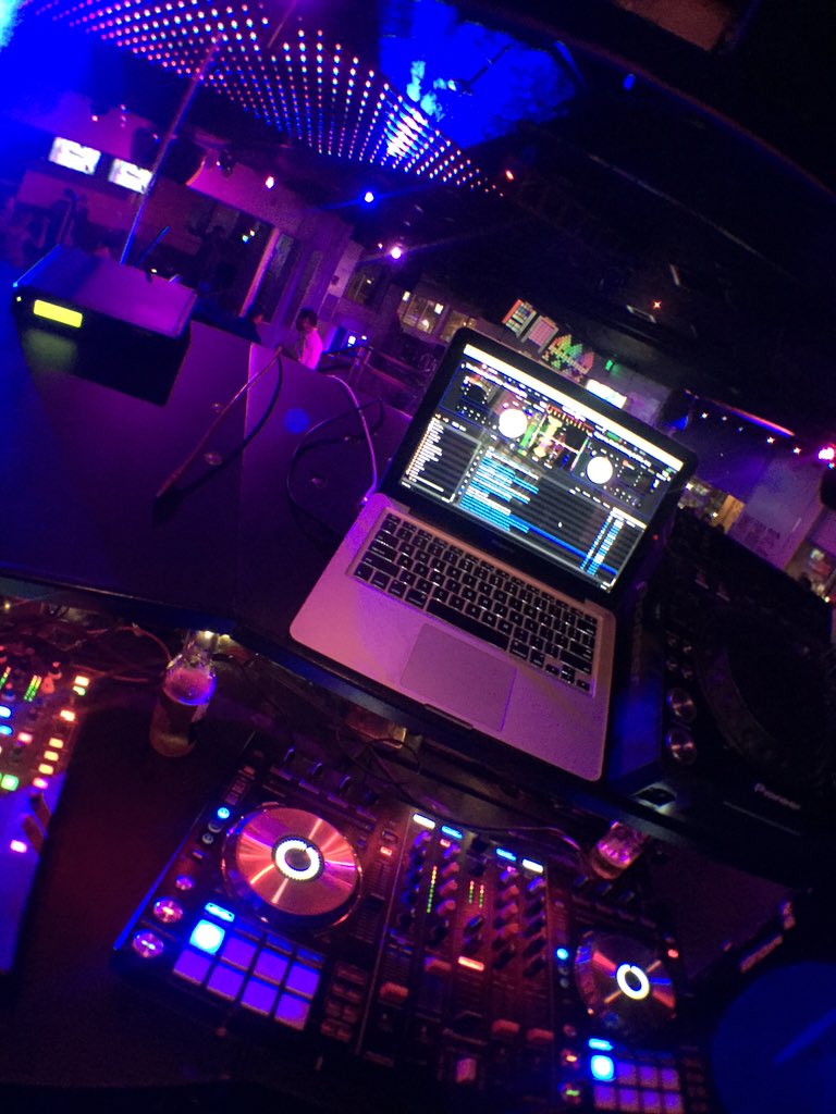 djsky415's tweet photo. In the mix !! Come join me tonight at the cafe in SF ! https://t.co/UaJzRBXjwg