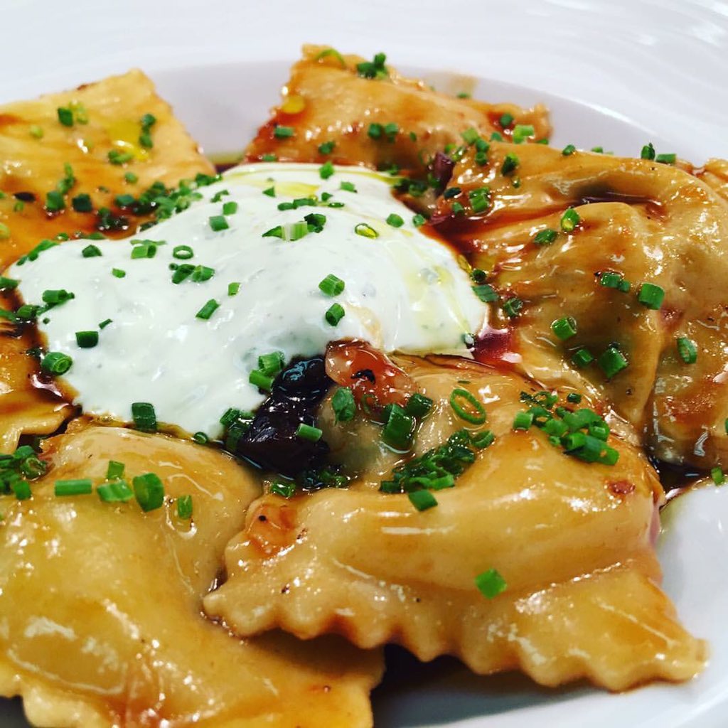 FiammaLV's tweet photo. Our Valentine's Day specials this weekend#EATatMGM# foodie#Italian https://t.co/b52lvBgkZZ