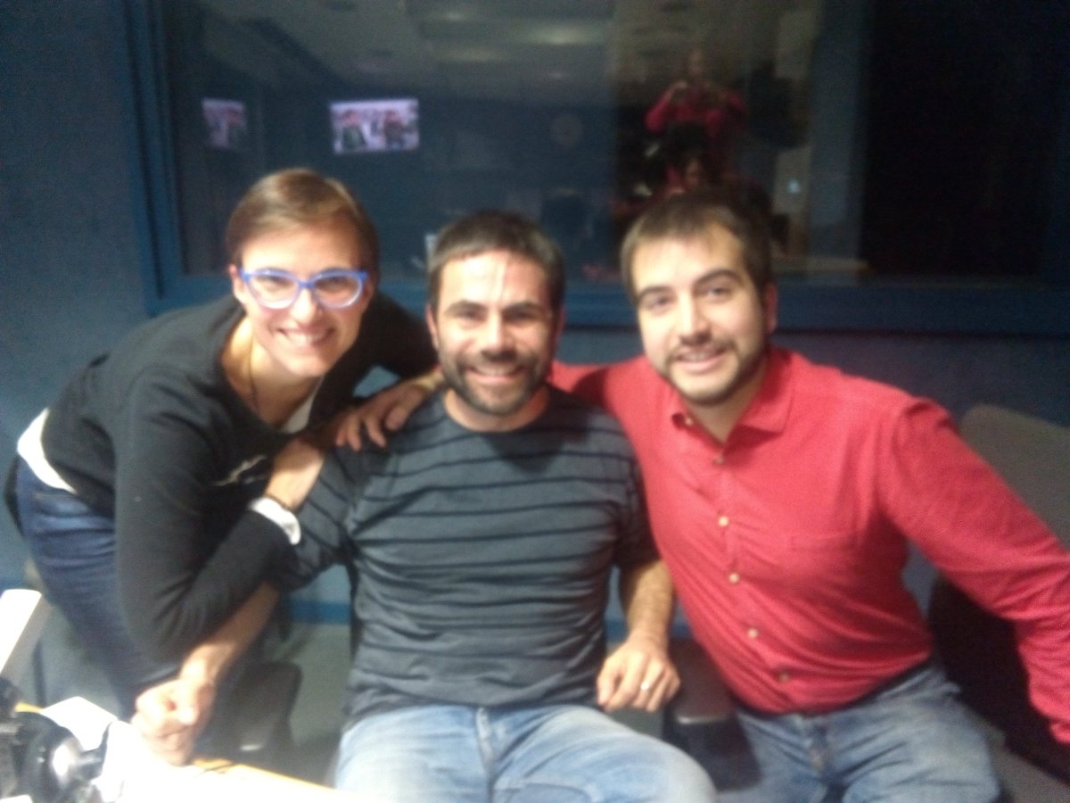 manscatradio's tweet photo. Al "Mans" hem començat el #diacatradio amb @RicardUstrell i @elsuplement ! Feliç #DiaMundialDeLaRadio https://t.co/0VbeESCNFk
