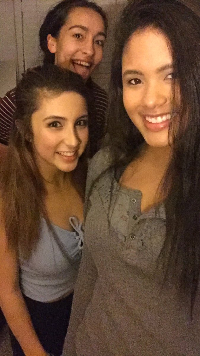 _cheyenneh1's tweet photo. Wouldn't want anyone else by my side #shemyrighthand #mygoto #hbdhails @Hailygirrafalo ❤️ https://t.co/l1zLlMoOvE