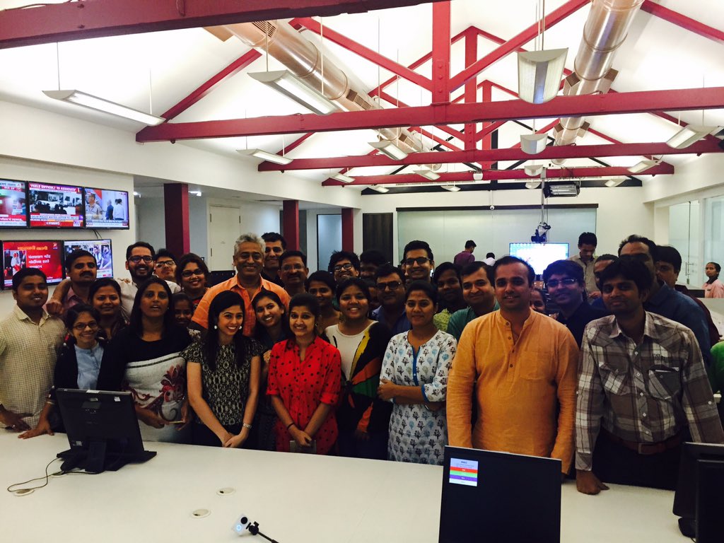 Rajdeep Sardesai (@sardesairajdeep) on Twitter photo with <a href="/Maharashtra1tv/">рдорд╣рд╛рд░рд╛рд╖реНрдЯреНрд░1</a> team. friends with courage to set up indep venture. Wish you all the best! #aatajagbadalel with <a href="/Maharashtra1tv/">рдорд╣рд╛рд░рд╛рд╖реНрдЯреНрд░1</a> team. friends with courage to set up indep venture. Wish you all the best! #aatajagbadalel