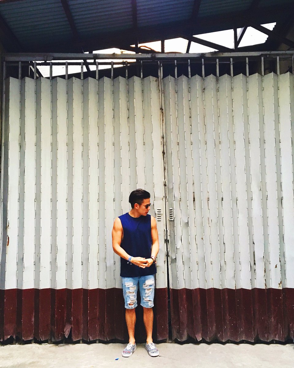 unoemilio's tweet photo. Escolta #maynila https://t.co/AxpACqe6Ic