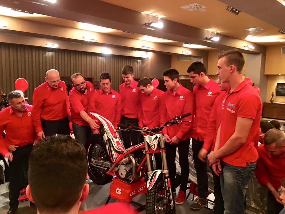 FelcohMotor's tweet photo. El resurgir de GAS GAS MOTOS: así son los modelos 2016 presentados ayer!! https://t.co/NzI5G7rIa0 #comunidadgasgas https://t.co/ZTk1NMpQBw