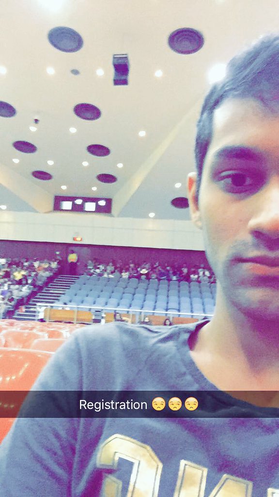 PrashyPrash's tweet photo. Bcom Law ✔️ -> LLB 🔜 #Registration #BcomLawGraduate #LLB #TwoDegree'sCooler #UWC #GreatWall https://t.co/7JmNlTiXkA