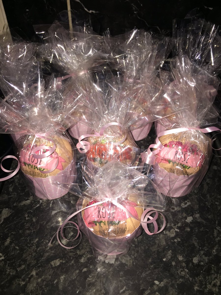 DollyParties's tweet image. 