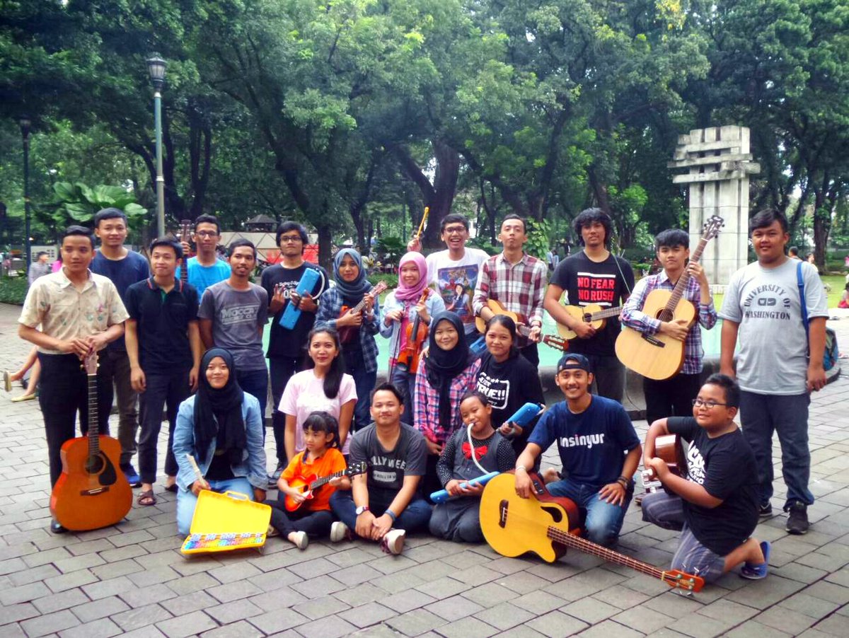 Trimakasih <a href="/swingingfriends/">Mocca's Friendsclub</a> yg Sudah hadir di #KelasMoccaJKT hari ini, sampai jumpa di kelas berikutnya 💃🎸🎺🎷🎹🎻🎤