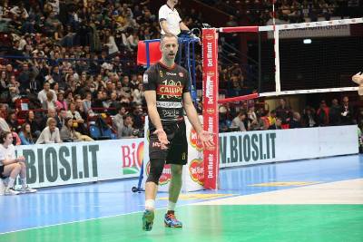 TonnoCallipoVol's tweet photo. #A2MVolley #vibortona Torna il campionato vs @Impavida_Ortona @celloforni carica i suoi!
https://t.co/qqLlghQVal https://t.co/Ta17n6BIbp