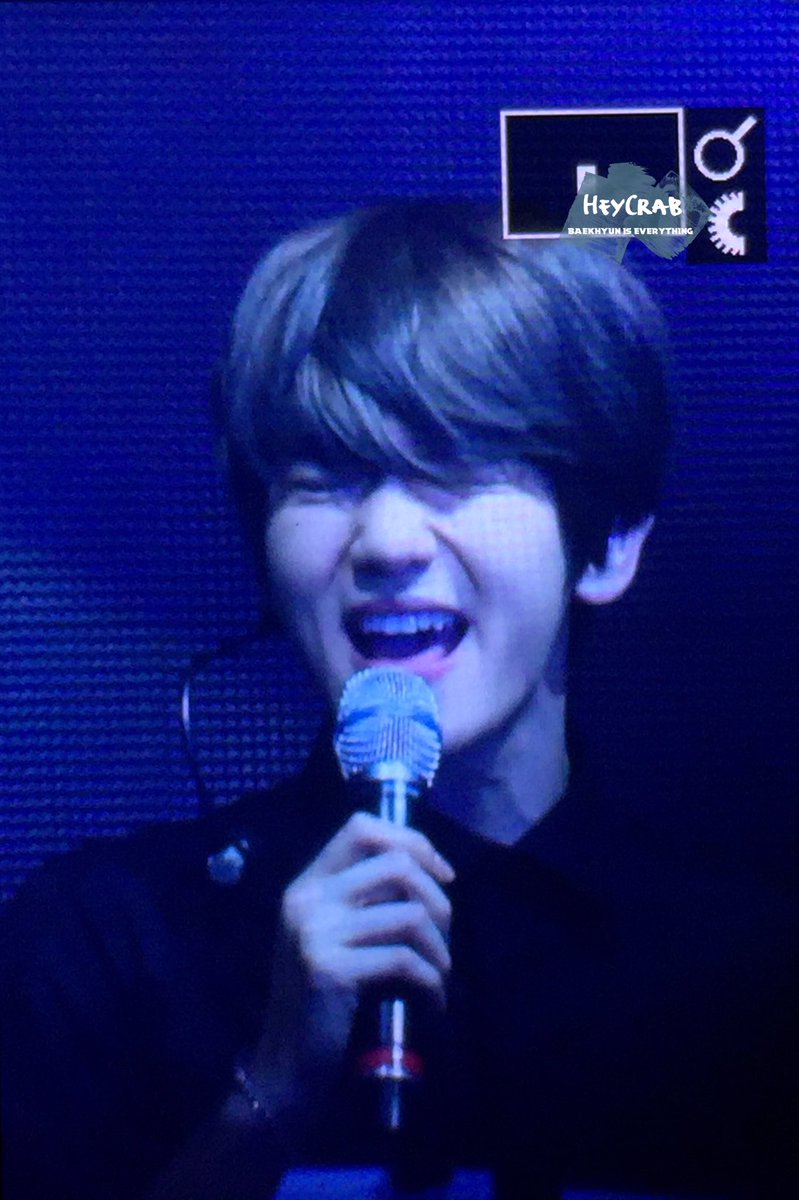 heycrab0506's tweet photo. #baekhyun 160212 bread boy 🍞🍞 https://t.co/ktEUav1j9p