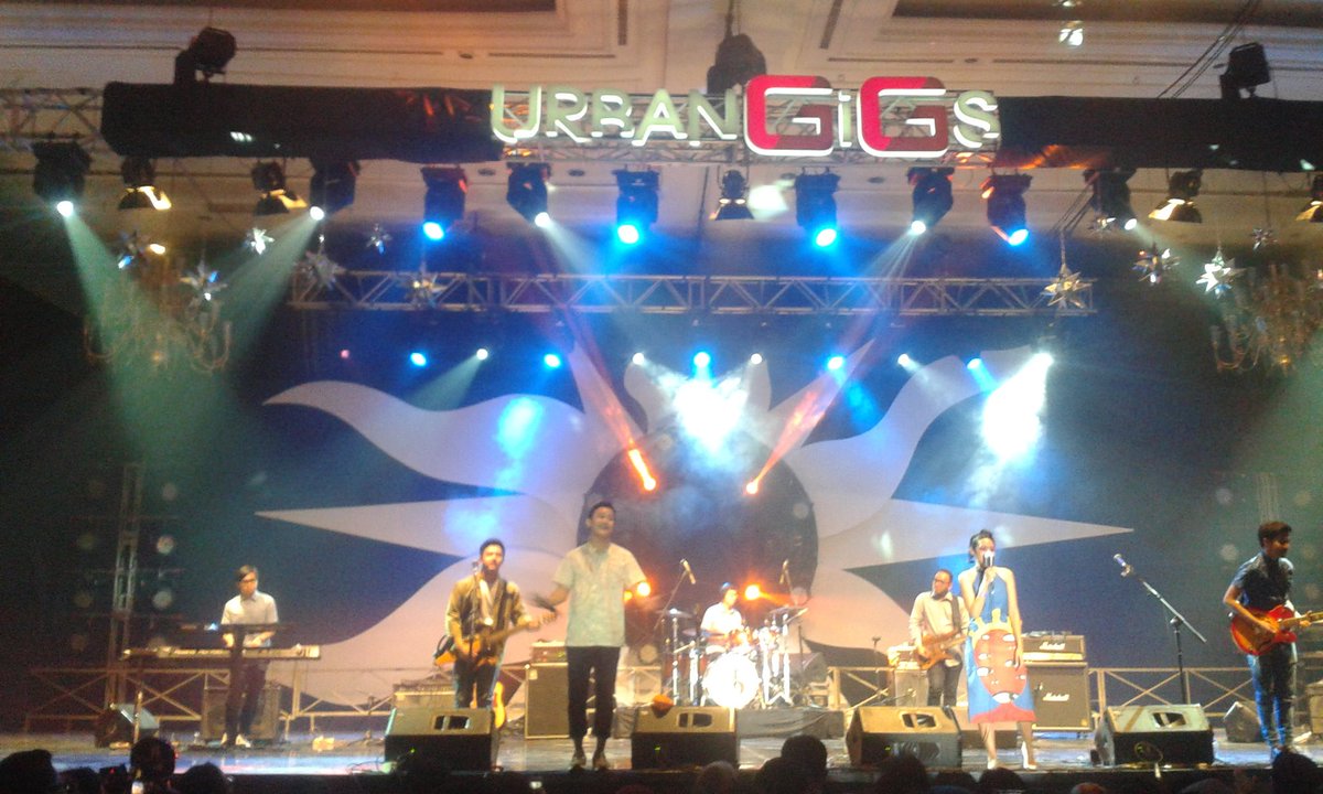 merchmaniacs's tweet image. Now Perform @sayHiVi in Passion Area Promoted by @Berlian_ENT #KahitnaLOVEfestival  #MMLivetweet #MMmedia