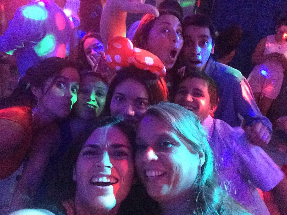 verobermudezvaz's tweet photo. Los primos tumbando caña! #dopei #15agus https://t.co/p63A2RMSWt