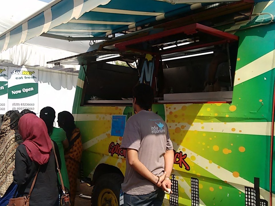 Hennys waffle truck in full swing.