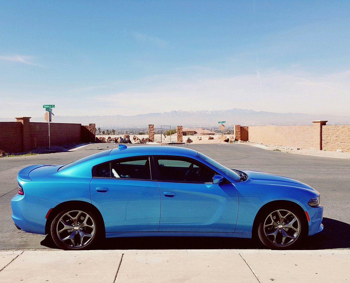OfficeOfTheKing's tweet photo. Such a great day for a drive. #DontStopDriving https://t.co/k6SZcNBUxv