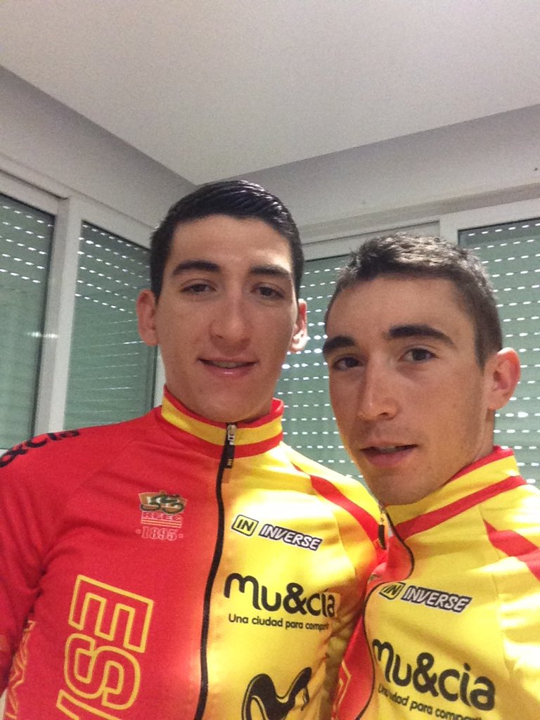 rubenmontoya_96's tweet photo. Buenos días!! 200 kilómetros por delante y por si fuera poco , ¿ Porque no un poco de aire ? 💨😂💨 https://t.co/vK0RzhcOV2