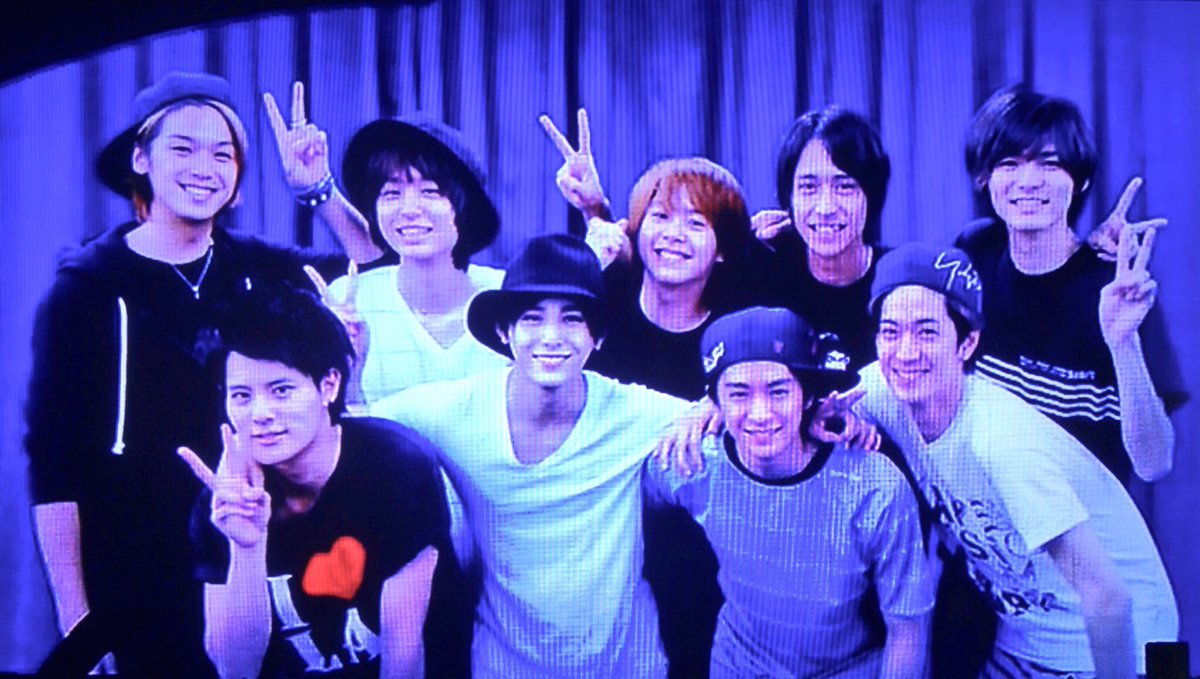 Inookun Ar Twitter Jumping Carnival ただ前へ の最後に出てくる 全力前進 Hey Say Jump の写真で岡本圭人が着ているtシャツ 12jump Worldで八乙女光が同じの着てる 笑 I La さすが兄弟 笑 T Co Dwohh28nm0