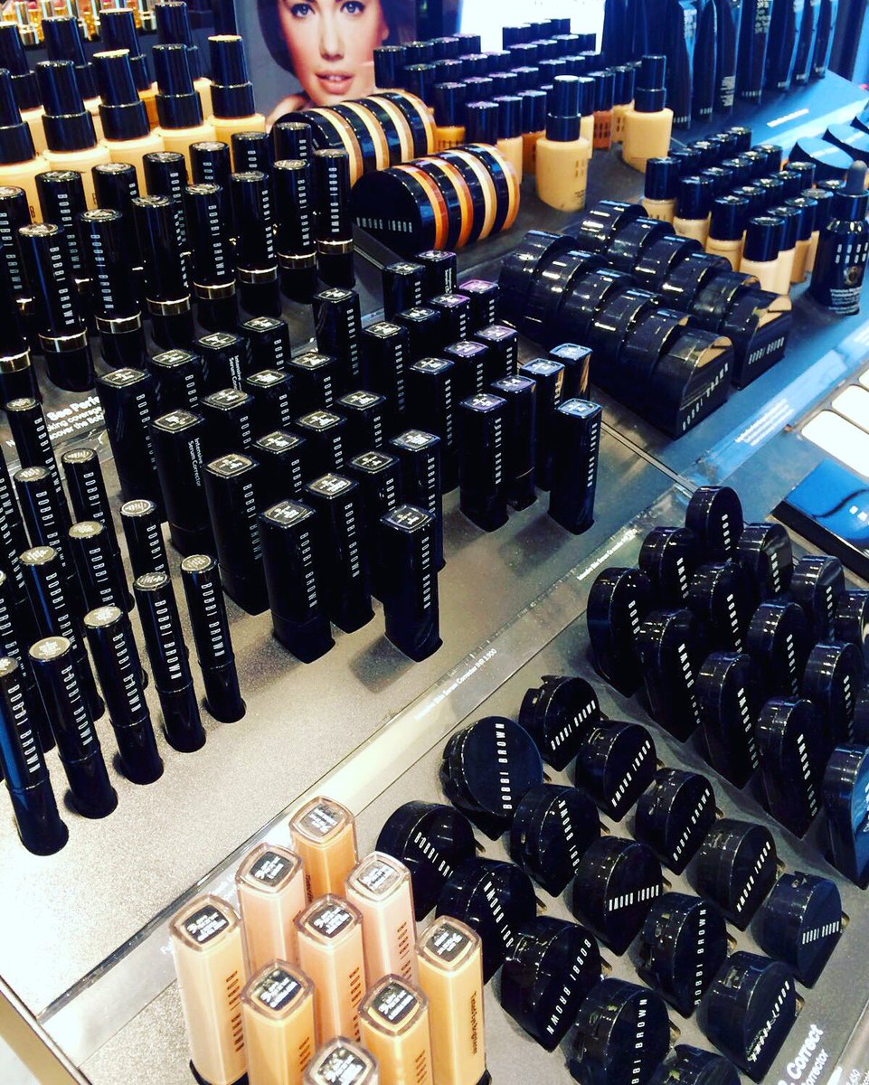 GraziaIndia's tweet photo. All these goodies at the @BobbiBrown store are making us quite dizzy. So many choices... #instantpretty #GBW https://t.co/iVsF434A30