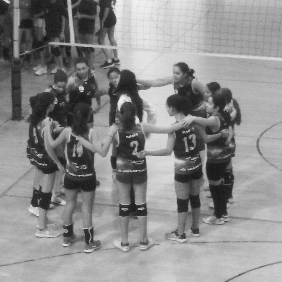 Diana_R09's tweet photo. Primera y merecida victoria del #InfC en la segunda fase!! Muy bien chicas! A seguir trabajando! #25cvs @VoleySanse https://t.co/ftiqGcejZ2