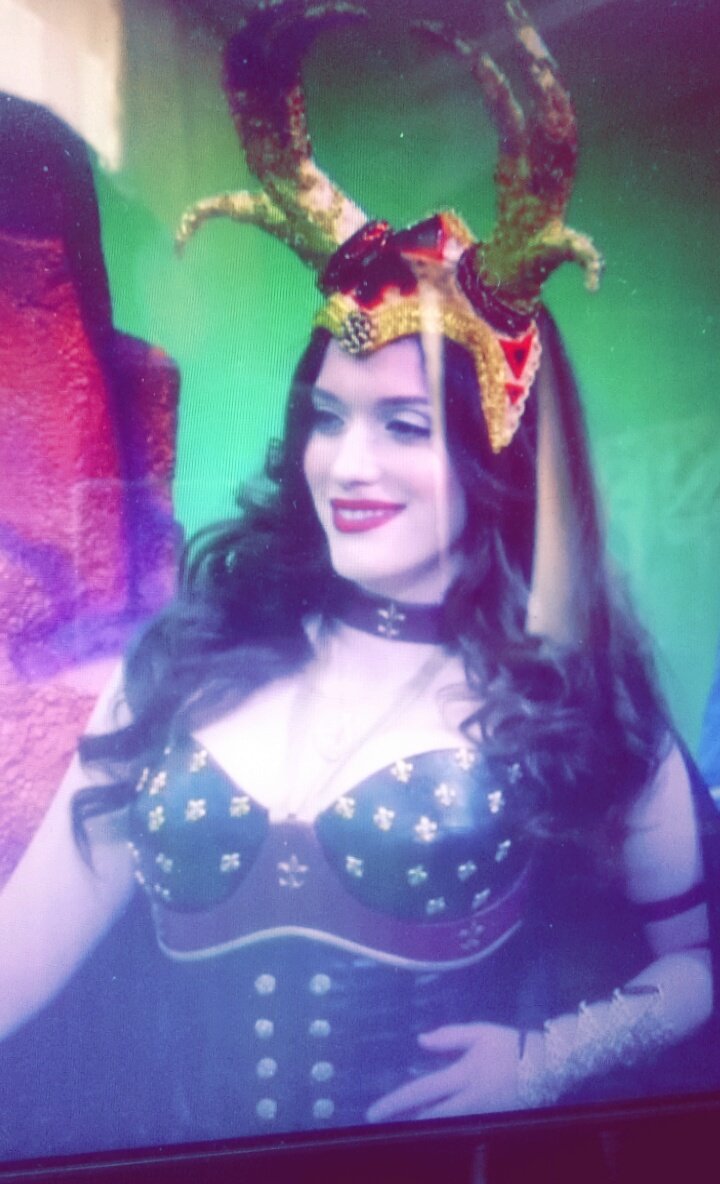 proshiklol's tweet photo. AWESOME #DEATHBITCH @OfficialKat https://t.co/8k9ryVptaa