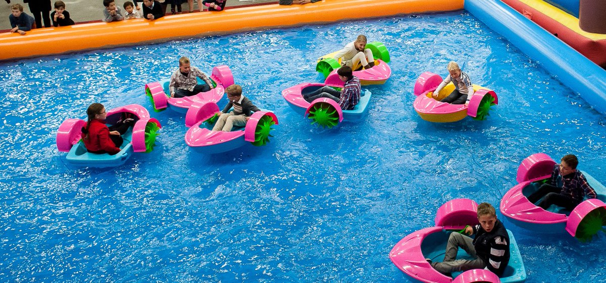 gjschulp's tweet photo. Voor kinderen is er heel veel te bevelen op Wegwijs 2016. In het Kinderdorp bijv. zelf varen met raderbootjes! https://t.co/p0LMGrke7s