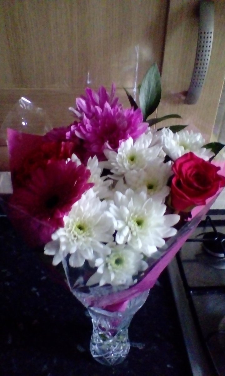 KellyStone31's tweet photo. #mum #fromme #HappyValentinesDay #iloveyou https://t.co/S1sxHmUIaN