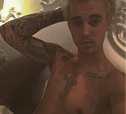 Jus10_Bieberx's tweet photo. Guten Morgen. (Kommentiert ihr doofen) https://t.co/YkiAZbhKnR