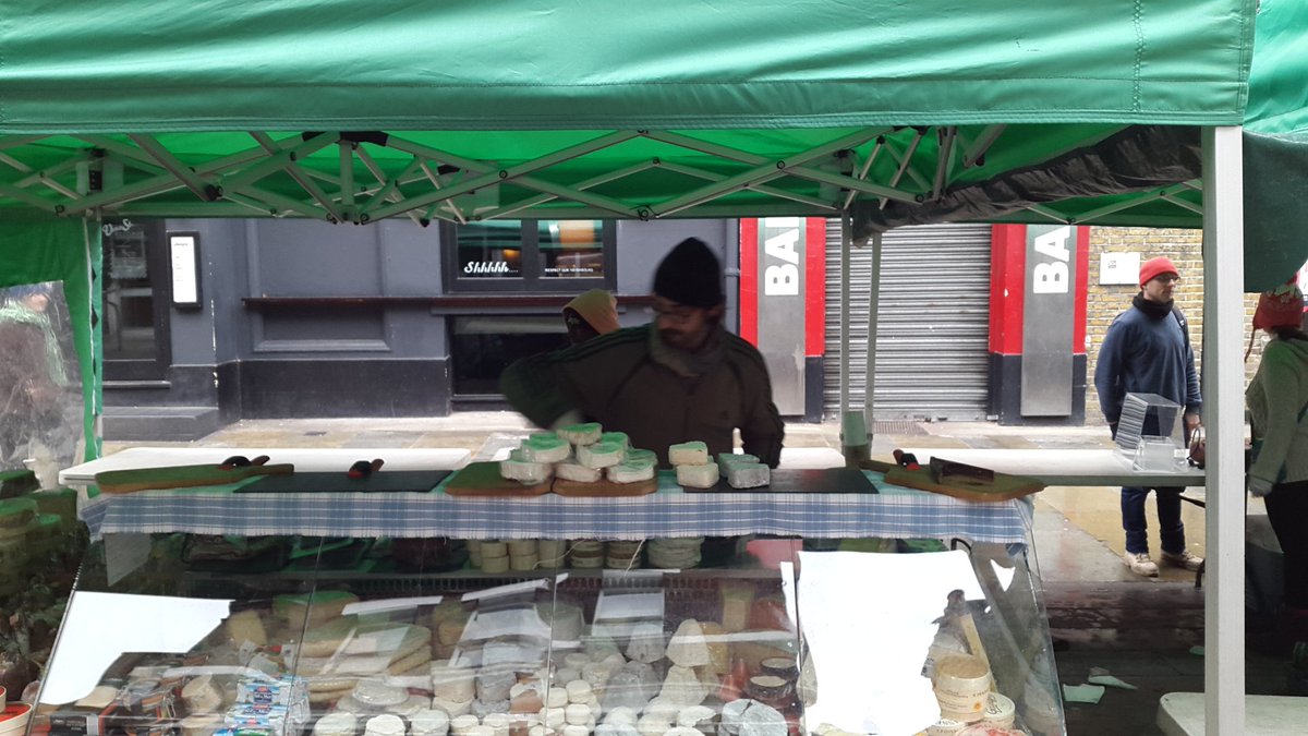 NormandeLondres's tweet photo. Just finished setup in venns market. 
Come on guys. @vennstmarket https://t.co/dAFcfKOzwb